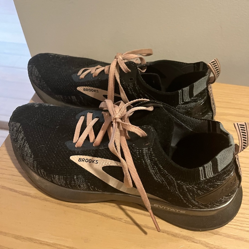 Brooks size 8.5 running shoes